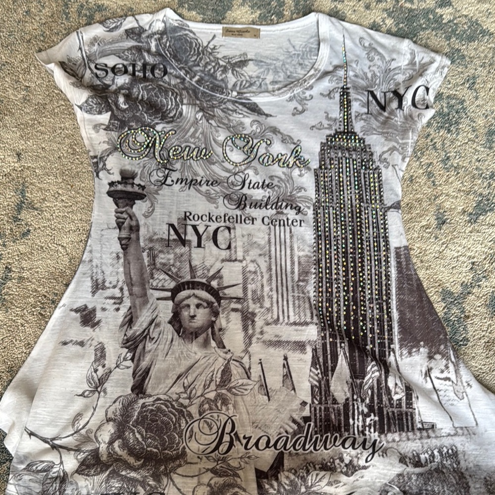 NYC Graphic Short Sleeve Women's Tee